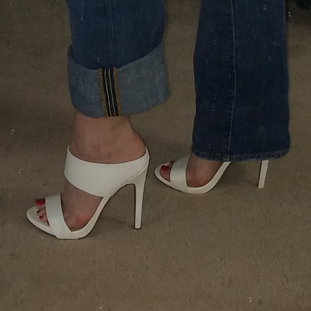 Mossimo White Stiletto - Picture 1 of 9